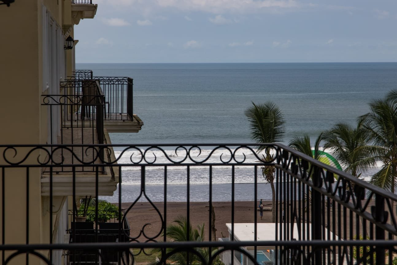 Vista al mar desde el balcón de Acqua Residences